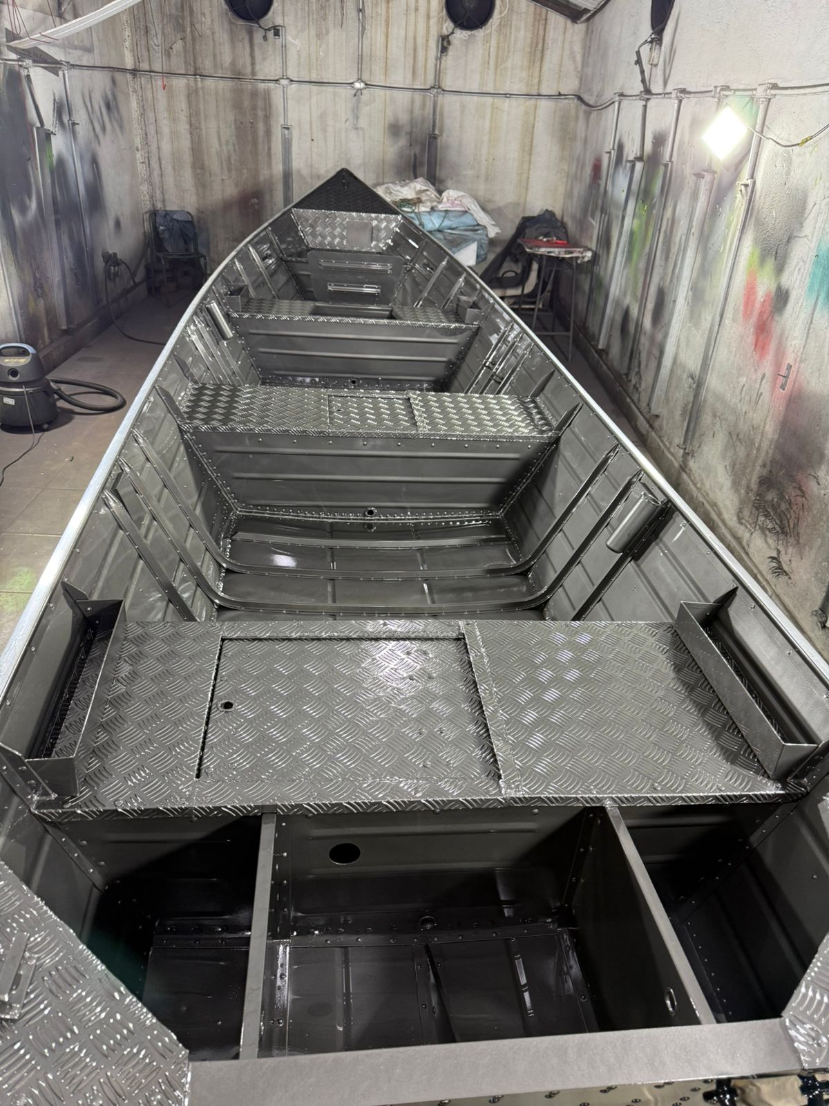 Barco de pesca reforçado