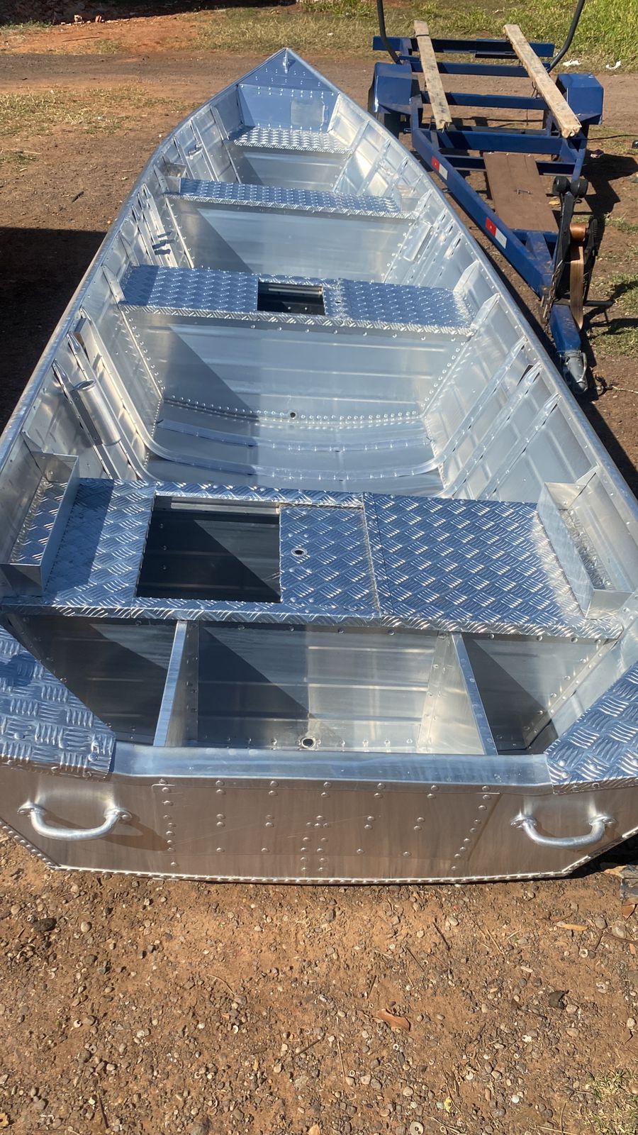 Barco com acabamento premium