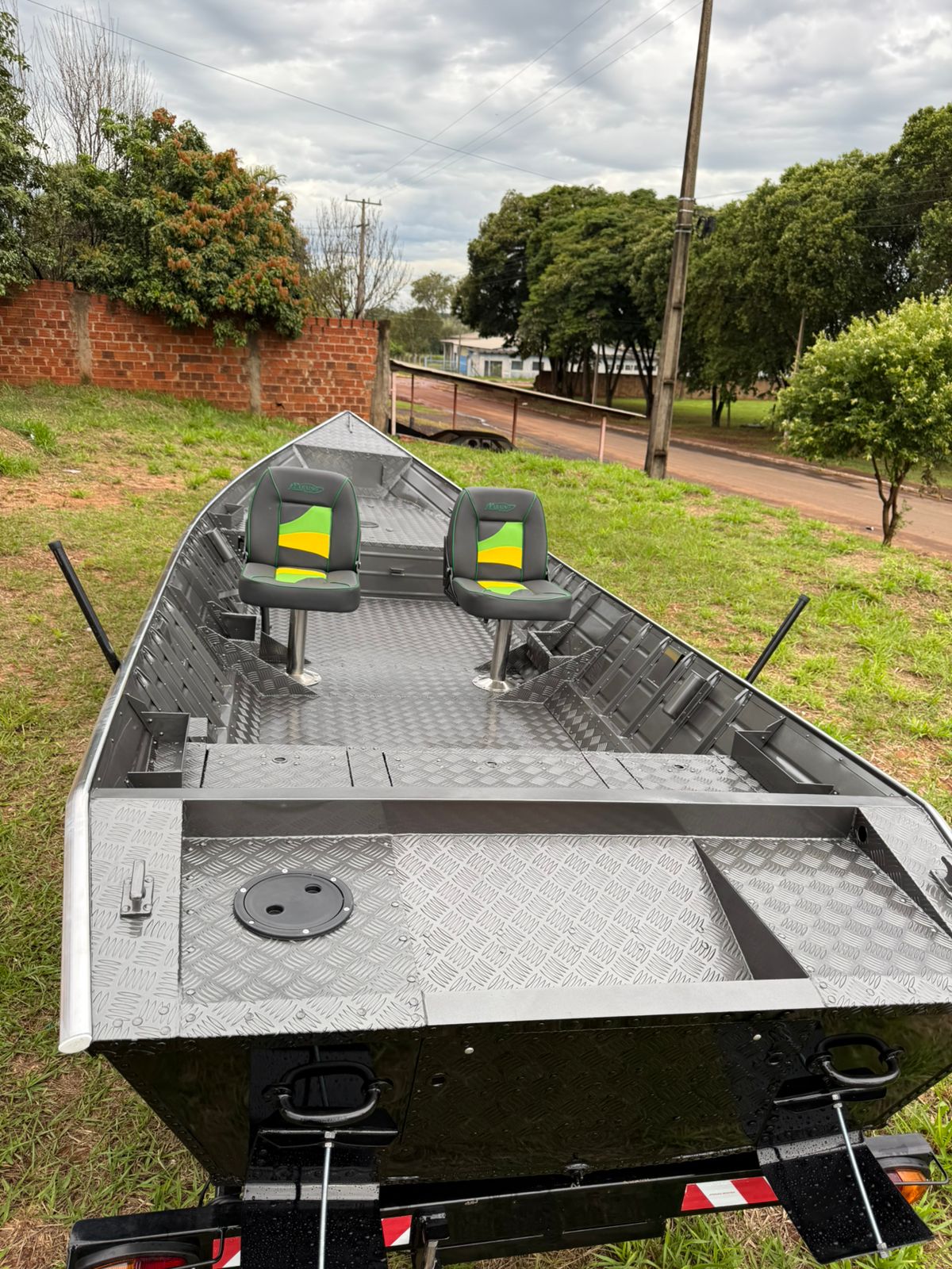 Barco pronto para entrega