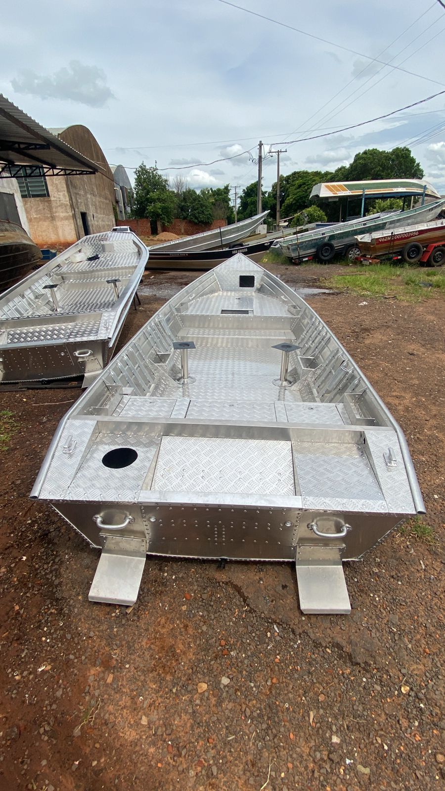 Barco de alumínio modelo 1