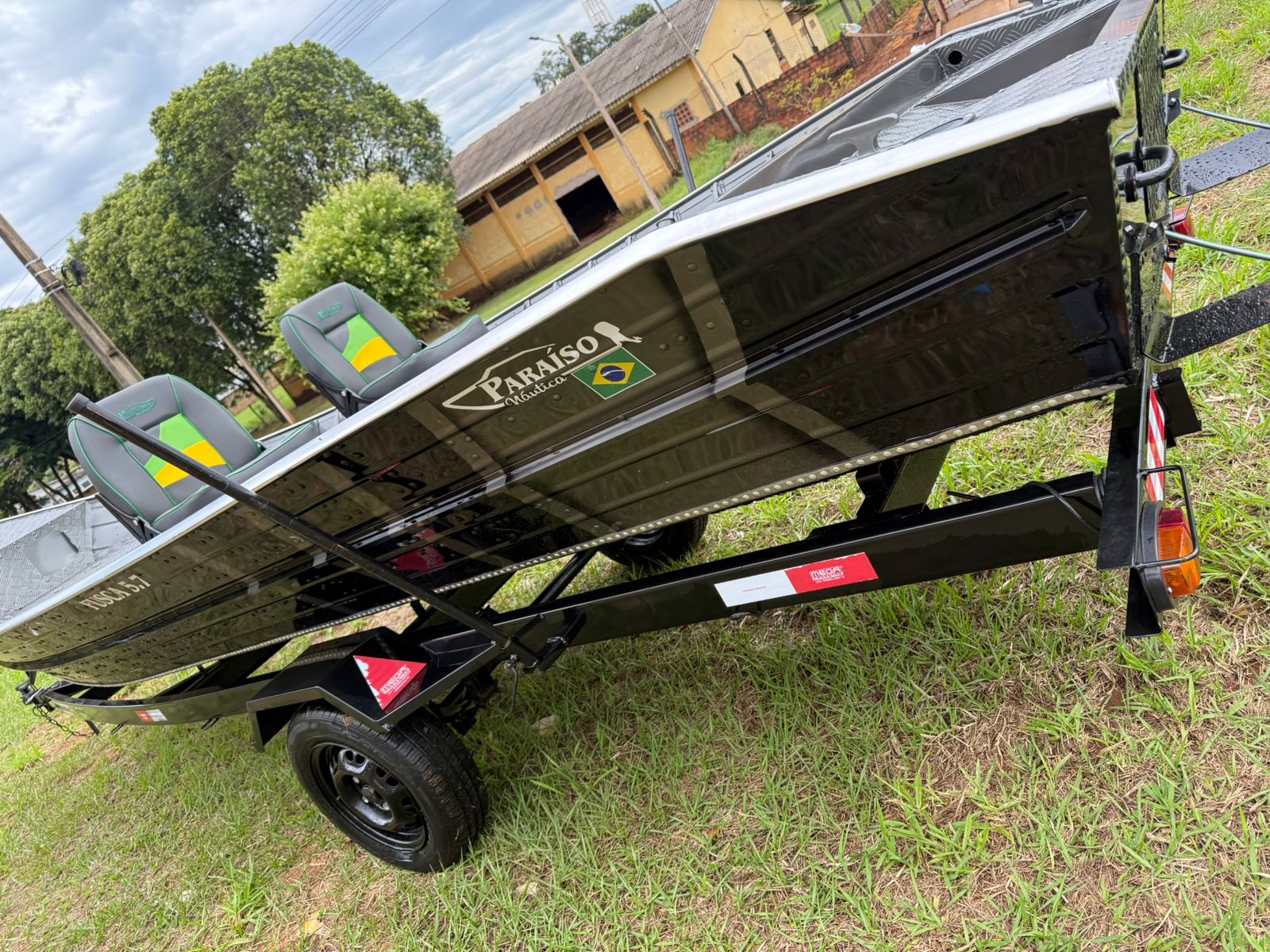 Barco pronto para entrega