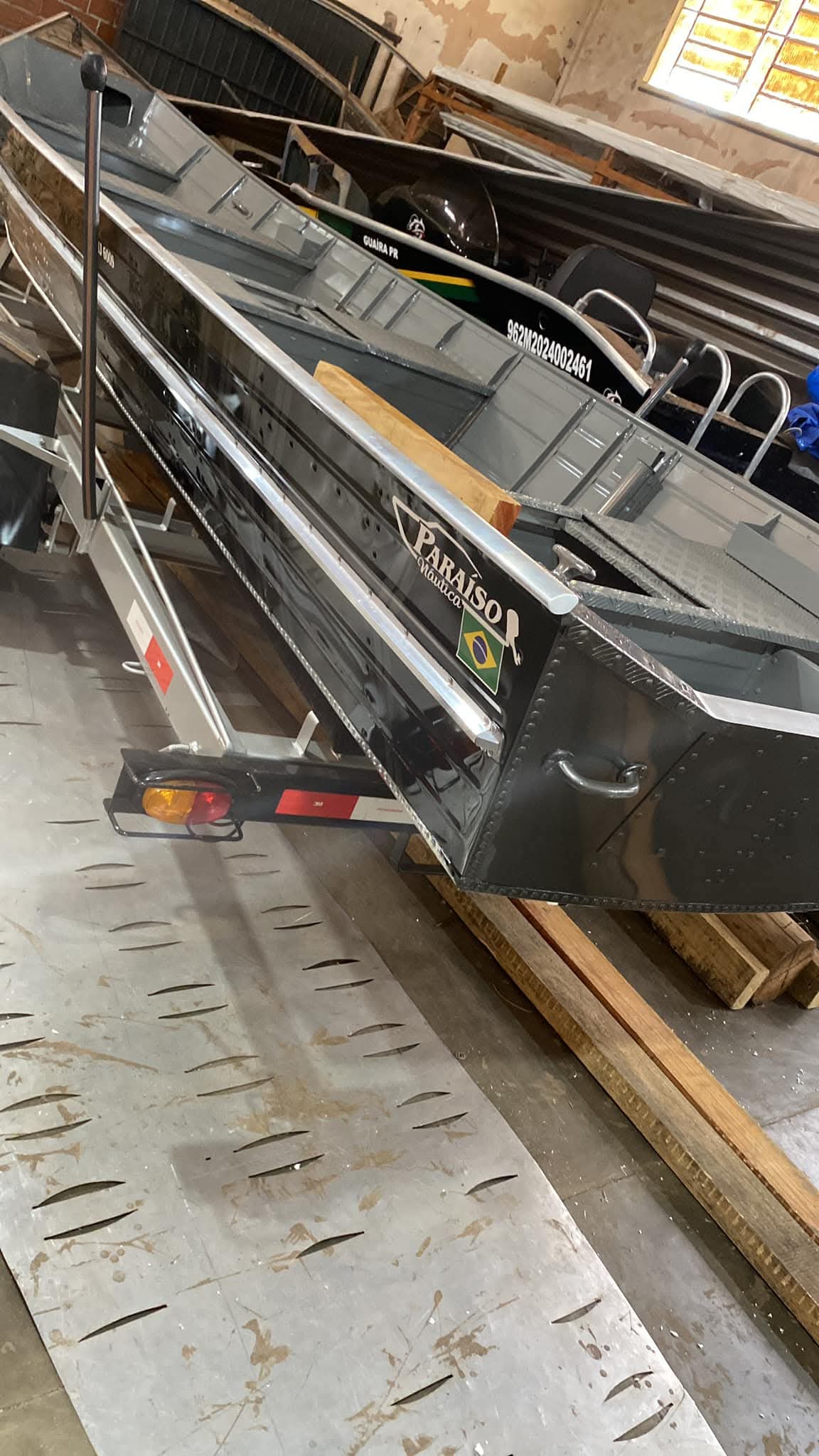 Barco com acabamento premium