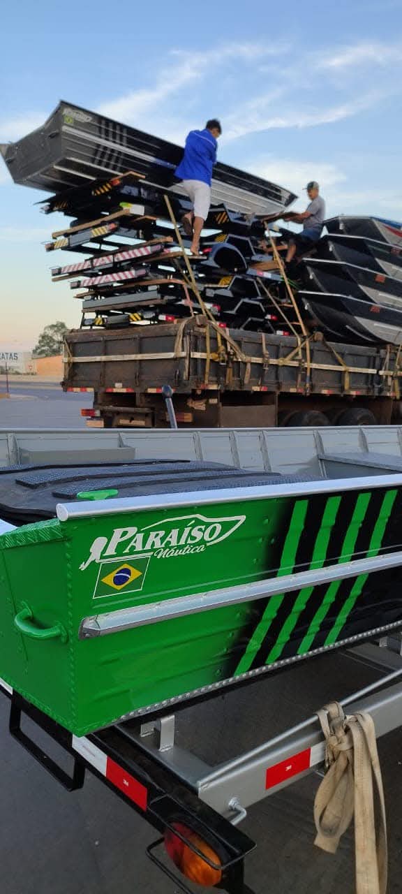 Barco em exposição em evento