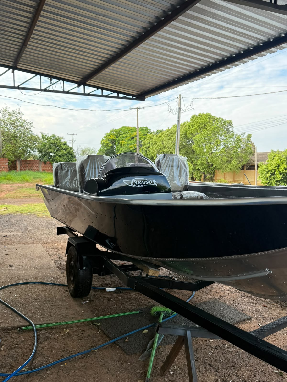 Barco de alumínio modelo 1